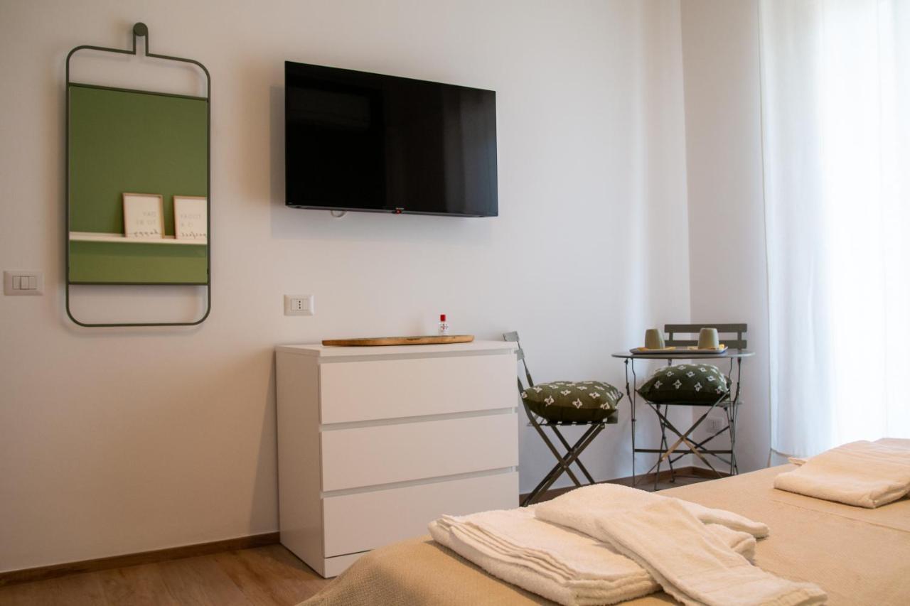Fara1 Guesthouse Бари Екстериор снимка