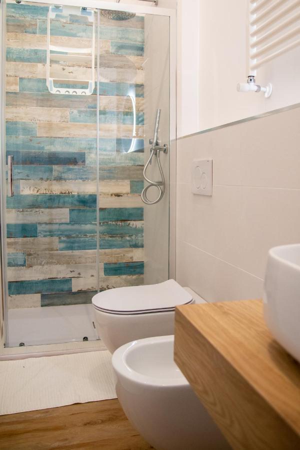 Fara1 Guesthouse Бари Екстериор снимка