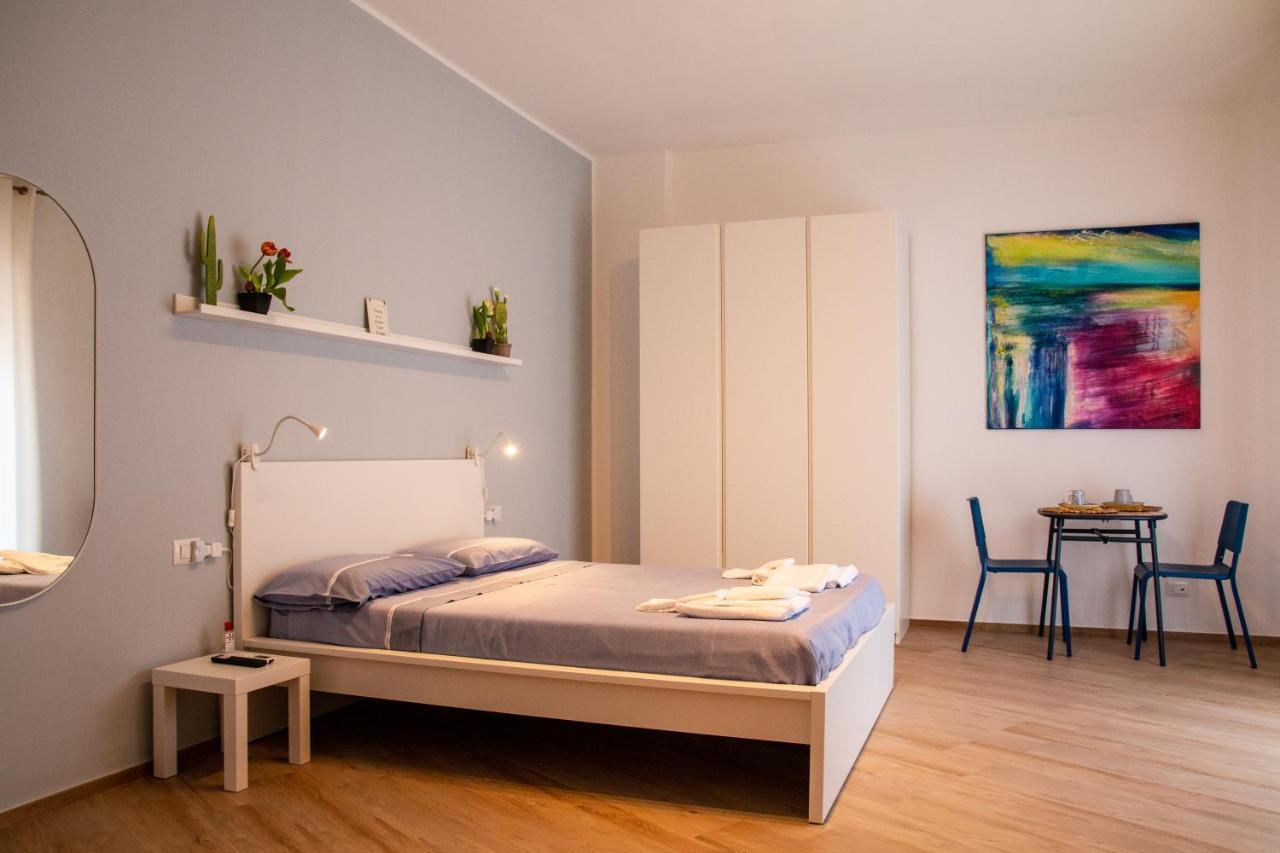 Fara1 Guesthouse Бари Екстериор снимка